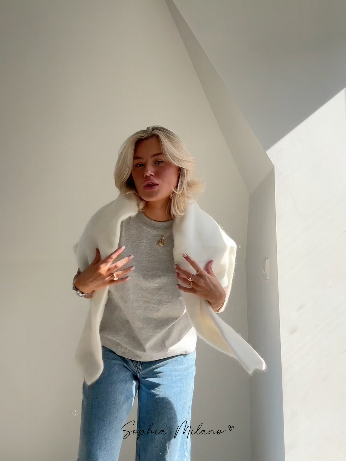 NOA | Comfy Crewneck sweater