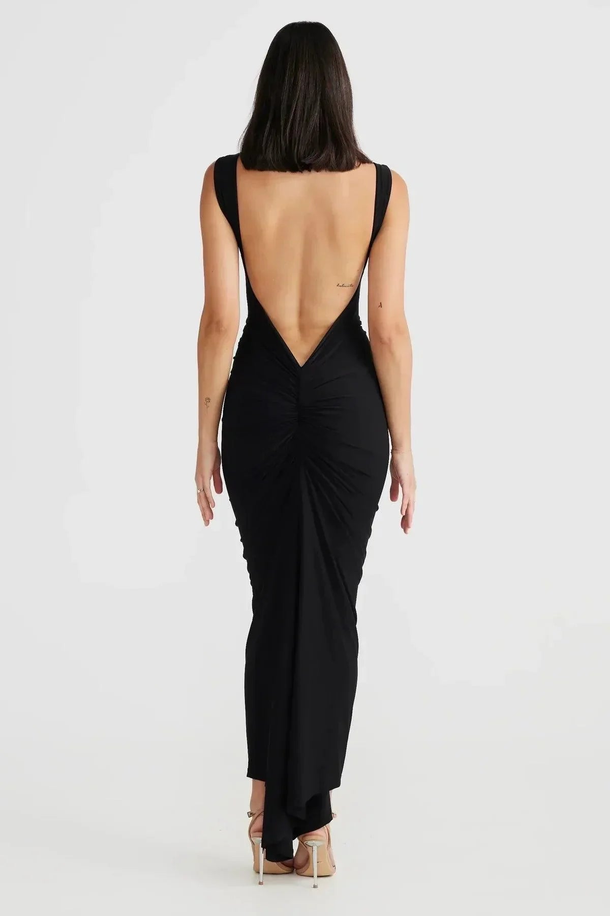VALENTE® | BACKLESS LANG GEPLOOIDE JURK