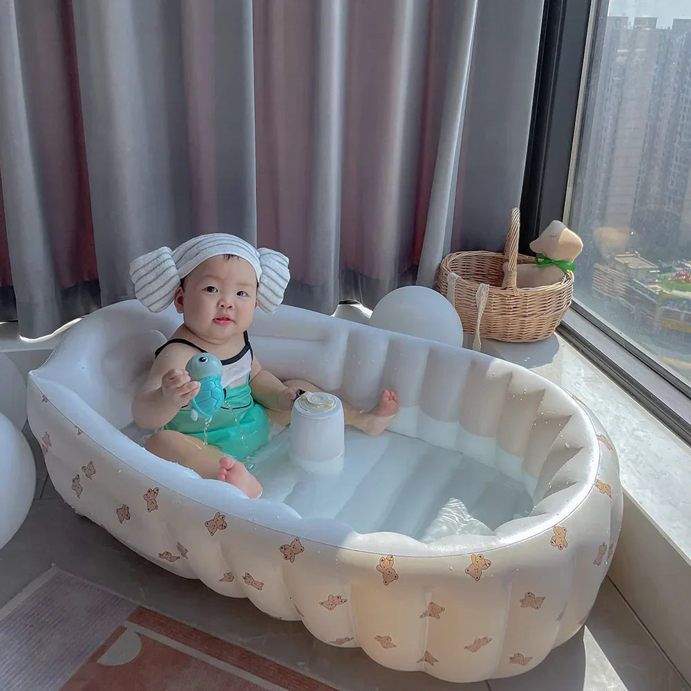 Blow Up Baby Bath™ - Opblaasbaar en Veilig Babybadje voor Binnen en Buiten