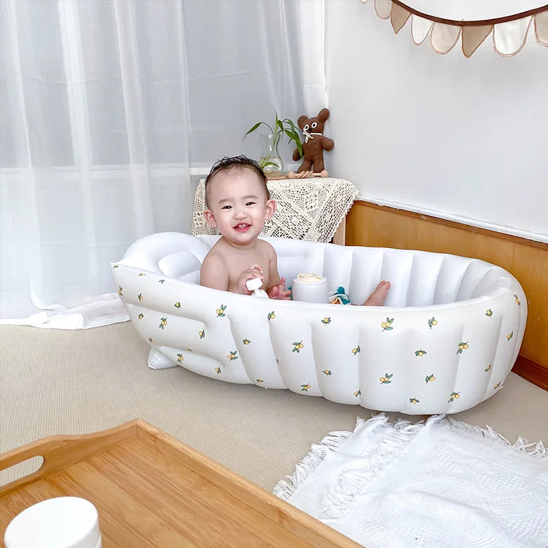 Blow Up Baby Bath™ - Opblaasbaar en Veilig Babybadje voor Binnen en Buiten